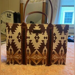 wrangle tote purse 
brand new 
tags still with purse